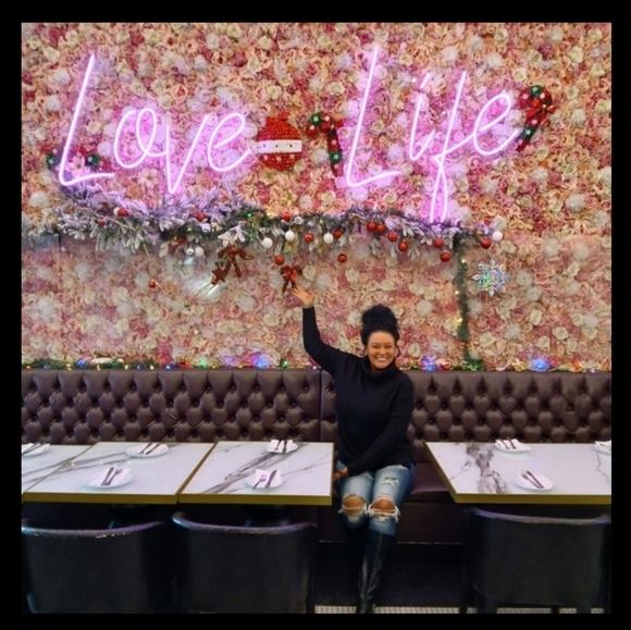 IM LIVE GUYS!!! SHARE 2, BUNDLE MORE!! - Picture 10 of 16